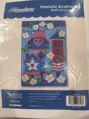 Patriotic Birdhouses Wall Hanging Plastic Canvas Latch Hook Kit New